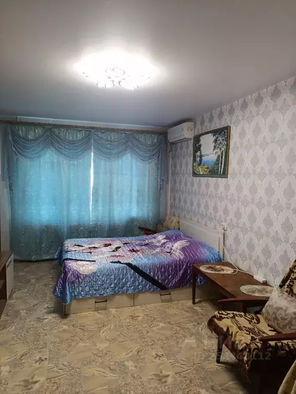 3-к кв. Крым, Щелкино Ленинский район, 1-й мкр, 10 (70.0 м) - Фото 0