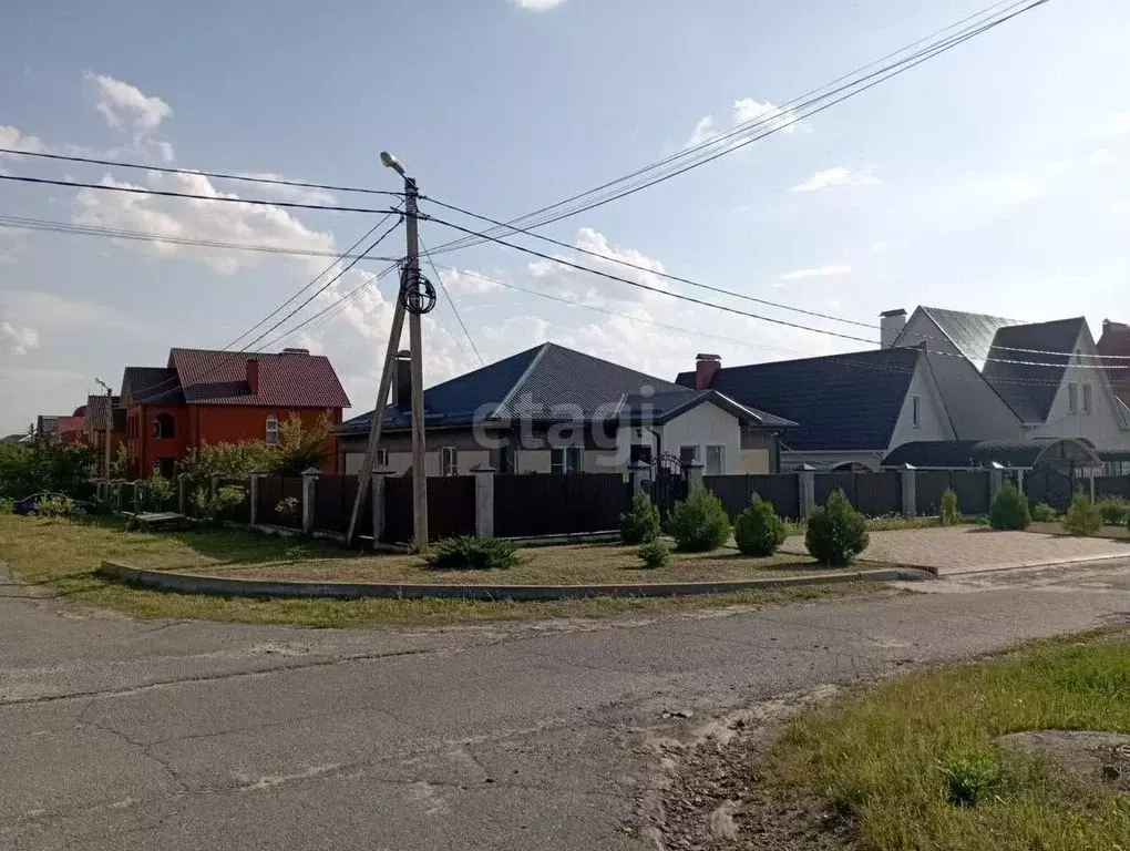Дом в Белгородская область, Старый Оскол Спасская ул., 45 (124 м) - Фото 0