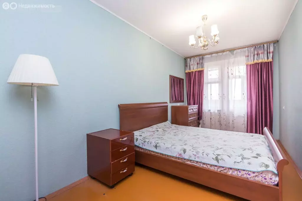 3-комнатная квартира: Уфа, улица Юрия Гагарина, 52 (62 м) - Фото 1