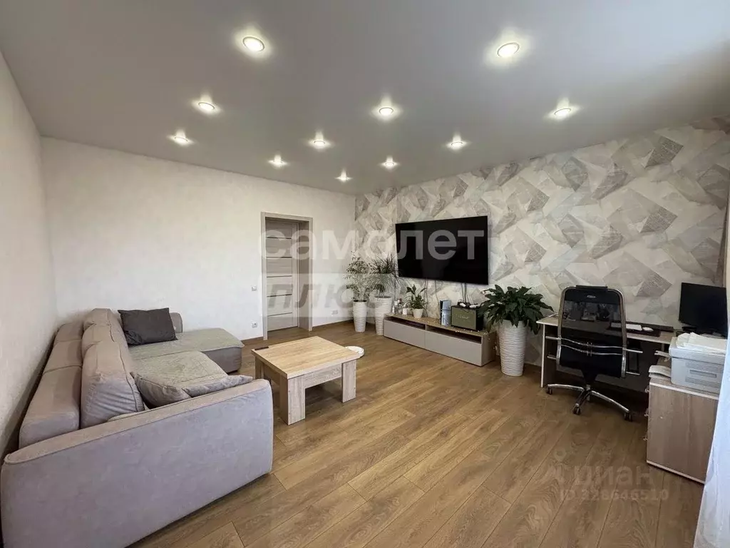 2-к кв. Курская область, Курск ул. Радищева, 52 (67.3 м) - Фото 1