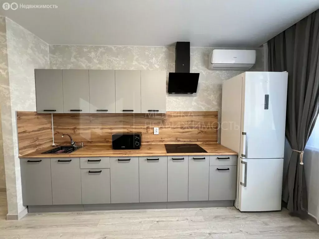 Квартира-студия: Тюмень, улица Республики, 204к18 (22.3 м) - Фото 2