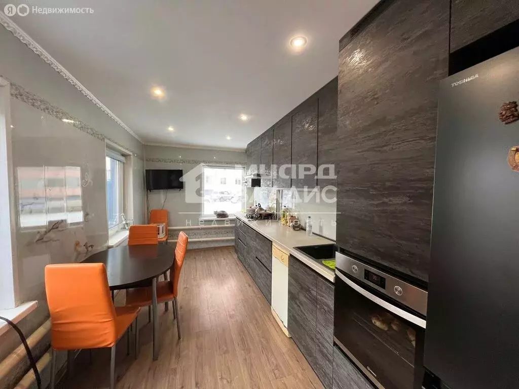 Дом в Омск, улица 17-я Линия (146.7 м) - Фото 0