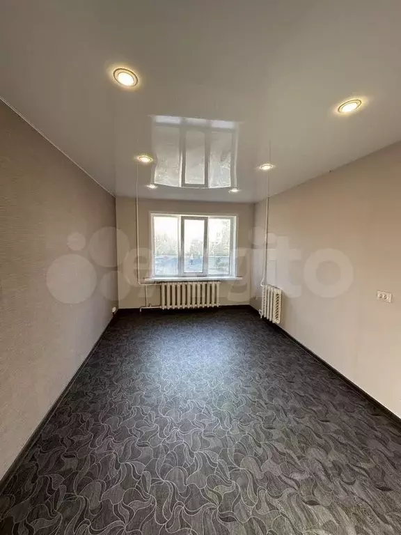 Комната 17,2 м в 1-к., 1/5 эт. - Фото 0
