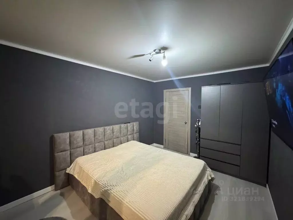 3-к кв. Челябинская область, Челябинск ул. Комарова, 135 (64.0 м) - Фото 0