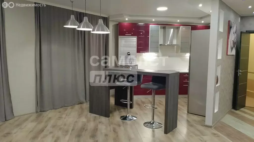 Квартира-студия: Орёл, улица 8 Марта, 8 (53.1 м) - Фото 1