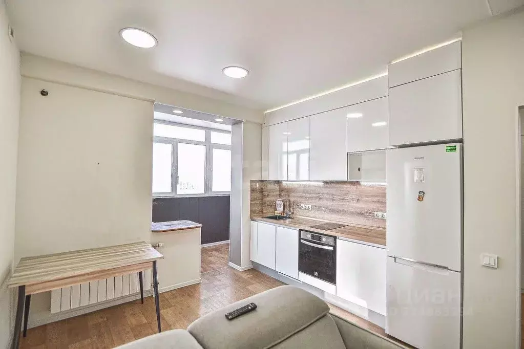 1-к кв. Сахалинская область, Южно-Сахалинск Больничная ул., 2к1 (37.9 ... - Фото 1