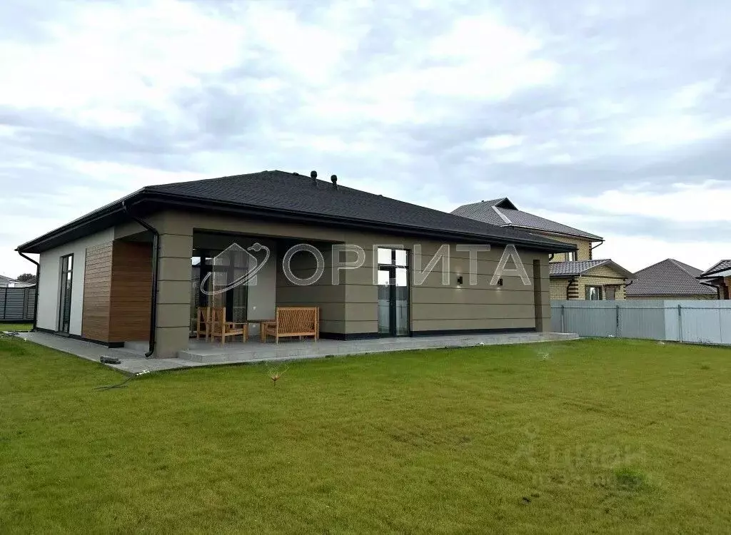 Дом в Тюменская область, Тюменский район, с. Кулаково  (208 м) - Фото 0