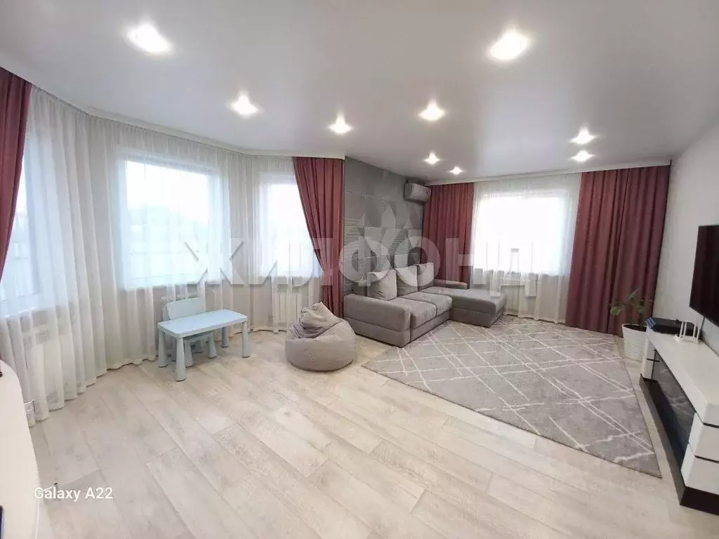 Дом в Хакасия, Усть-Абаканский район, с. Калинино ул. Сиреневый ... - Фото 1