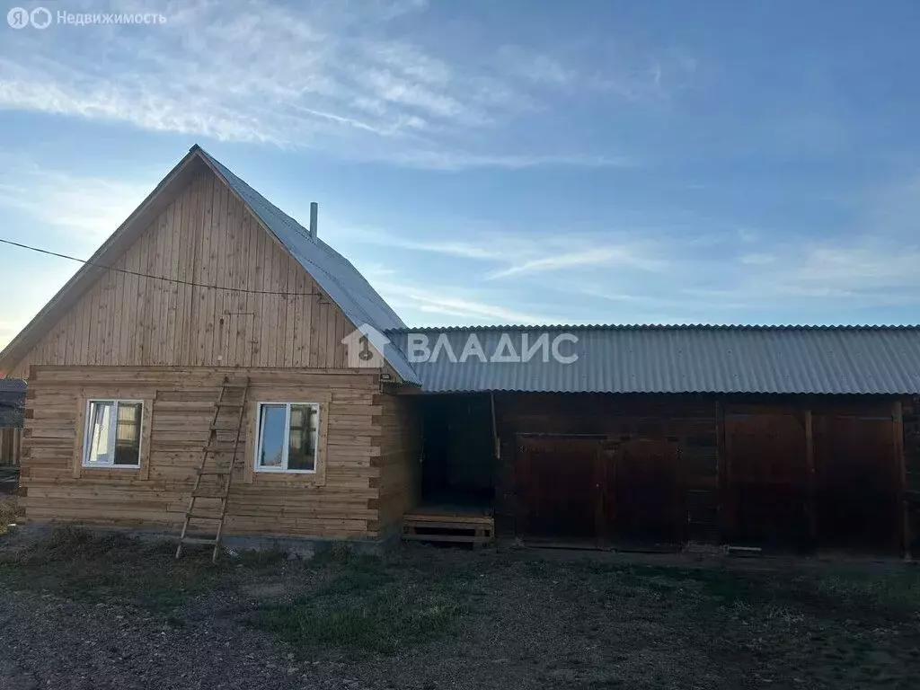Дом в село Нижний Саянтуй, ДНТ Селенга, Вишнёвая улица (120 м) - Фото 1