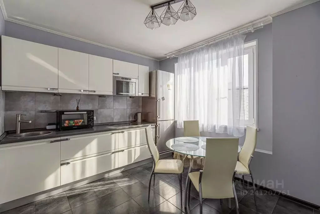 3-к кв. Московская область, Одинцово ул. Маршала Жукова, 34А (80.0 м) - Фото 0