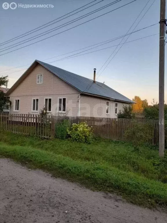 Дом в Тверская область, Кашинский муниципальный округ, посёлок ... - Фото 0