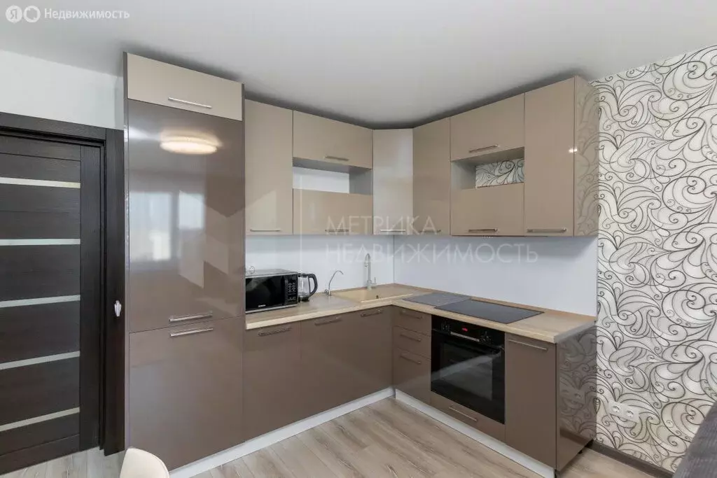 1-комнатная квартира: Тюмень, улица Федюнинского, 58 (47.4 м) - Фото 2