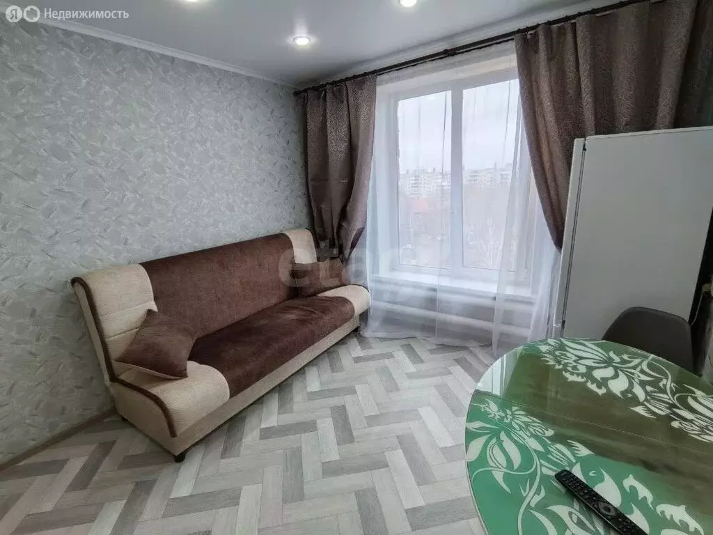 Квартира-студия: Тобольск, 6-й микрорайон, 28А (17 м) - Фото 2