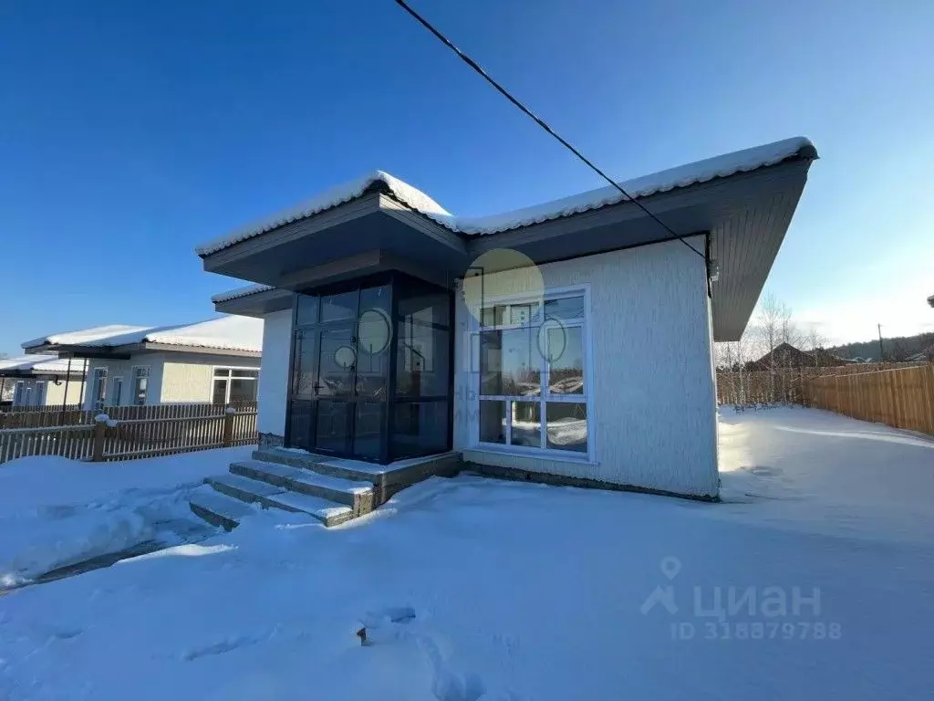 Дом в Иркутская область, Иркутский муниципальный округ, д. Карлук, ... - Фото 1