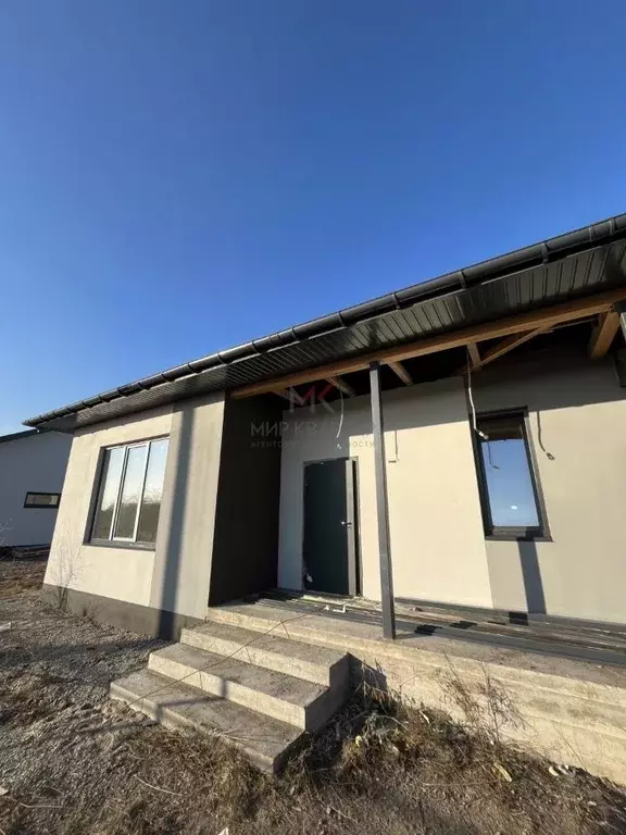 Дом в Хакасия, Усть-Абаканский район, пос. Тепличный ул. Енисейская, ... - Фото 1