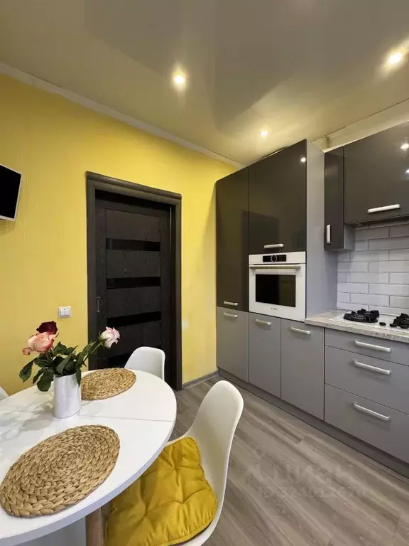 3-к кв. Калининградская область, Калининград Танковая ул., 9 (82.0 м) - Фото 2