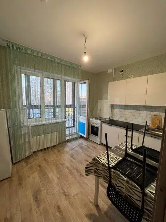 1-к. квартира, 40 м, 3/10 эт. - Фото 0