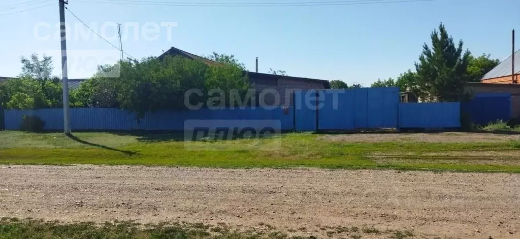 Дом в Оренбургская область, Беляевский район, Крючковский сельсовет, ... - Фото 1