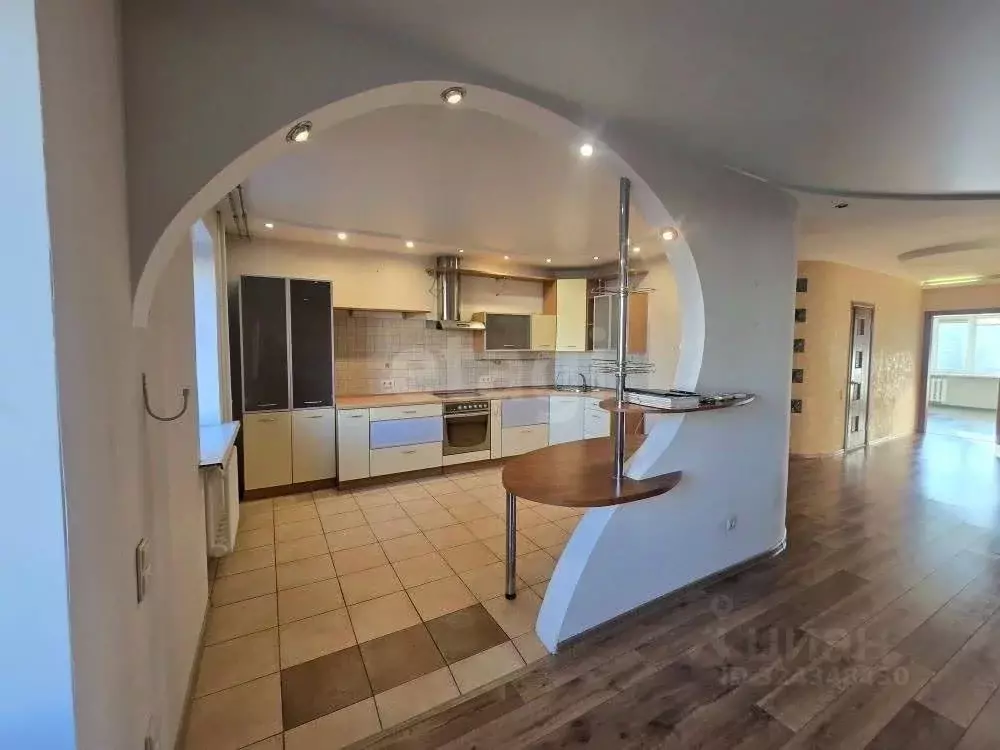 3-к кв. Тюменская область, Тюмень ул. Николая Федорова, 6 (97.1 м) - Фото 1