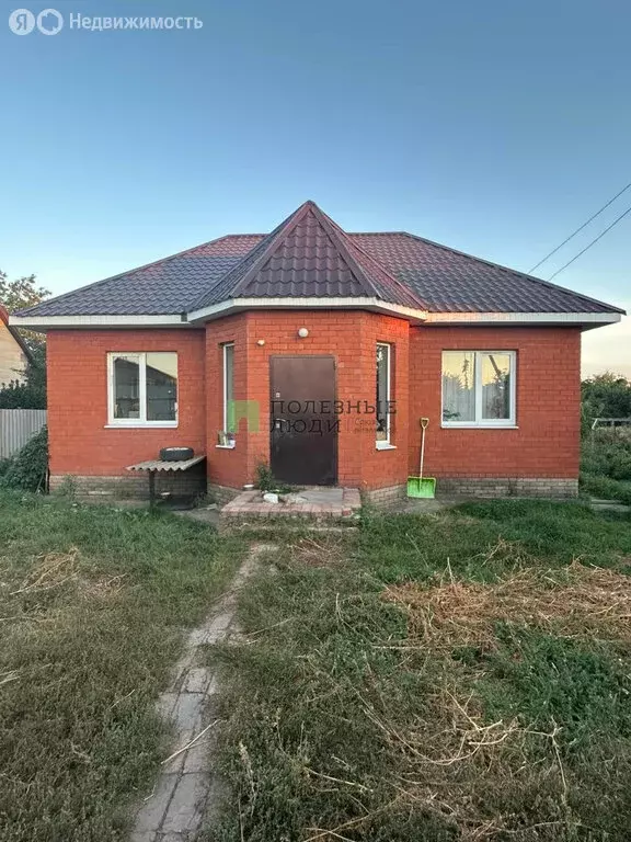 Дом в Белгородская область, Яковлевский муниципальный округ, Строитель ... - Фото 1