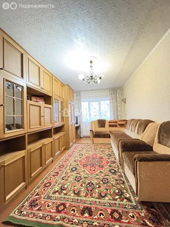 3-комнатная квартира: Октябрьский, улица Фрунзе, 11 (61.3 м) - Фото 1