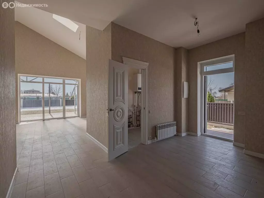 Дом в Белоозёрский, микрорайон Золотая Слобода, 29 (180 м) - Фото 1