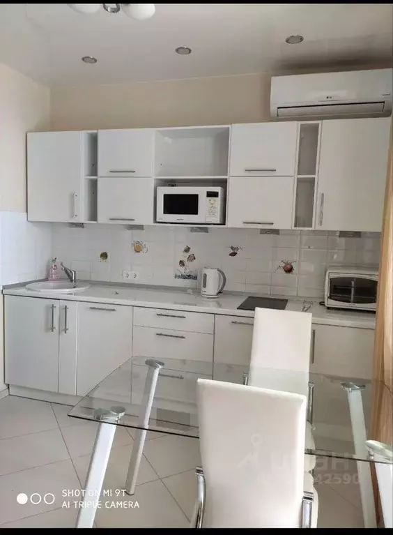 2-к кв. Красноярский край, Красноярск Взлетка мкр, ул. Батурина, 40 ... - Фото 1