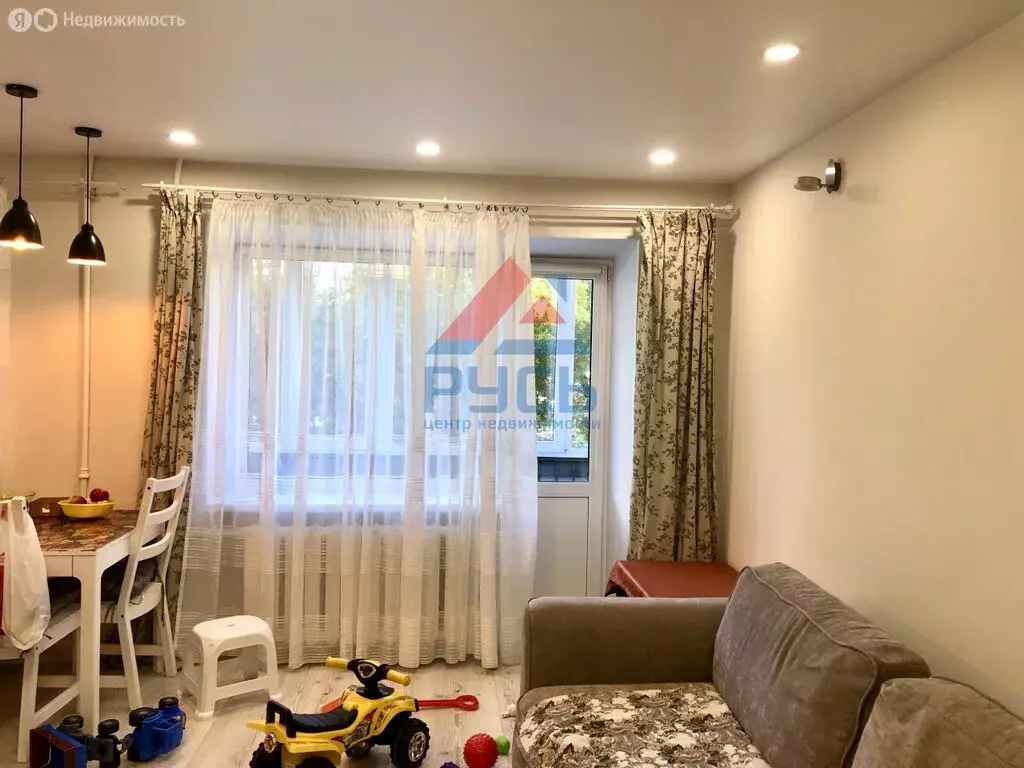 3-комнатная квартира: Коркино, улица Цвиллинга, 50 (54.8 м) - Фото 1