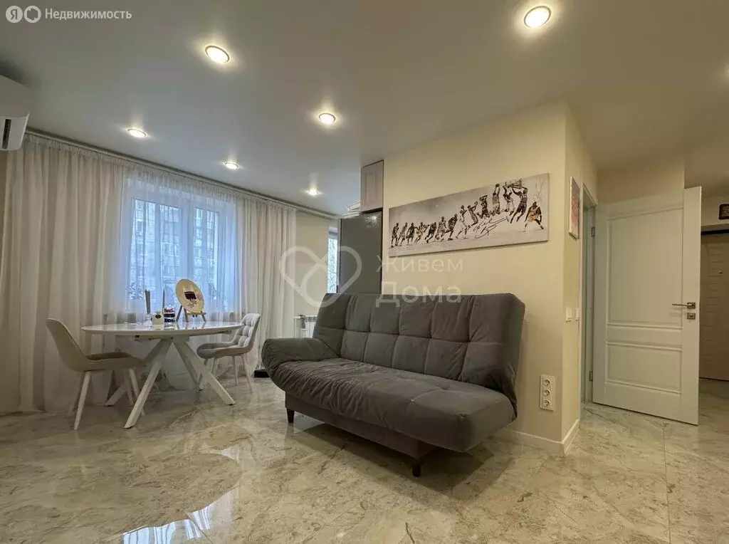 3-комнатная квартира: Волгоград, посёлок Ангарский, улица ... - Фото 2