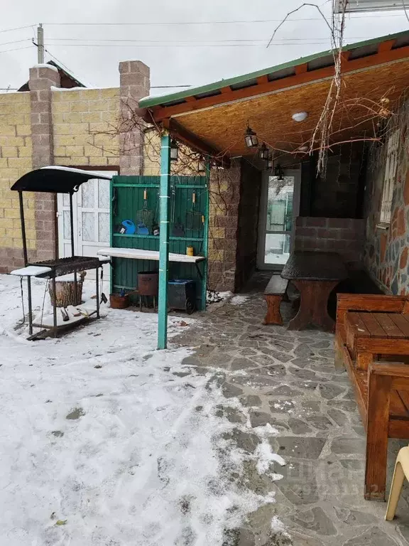 Дом в Курская область, Курский район, Щетинский сельсовет, Химфарм ... - Фото 1