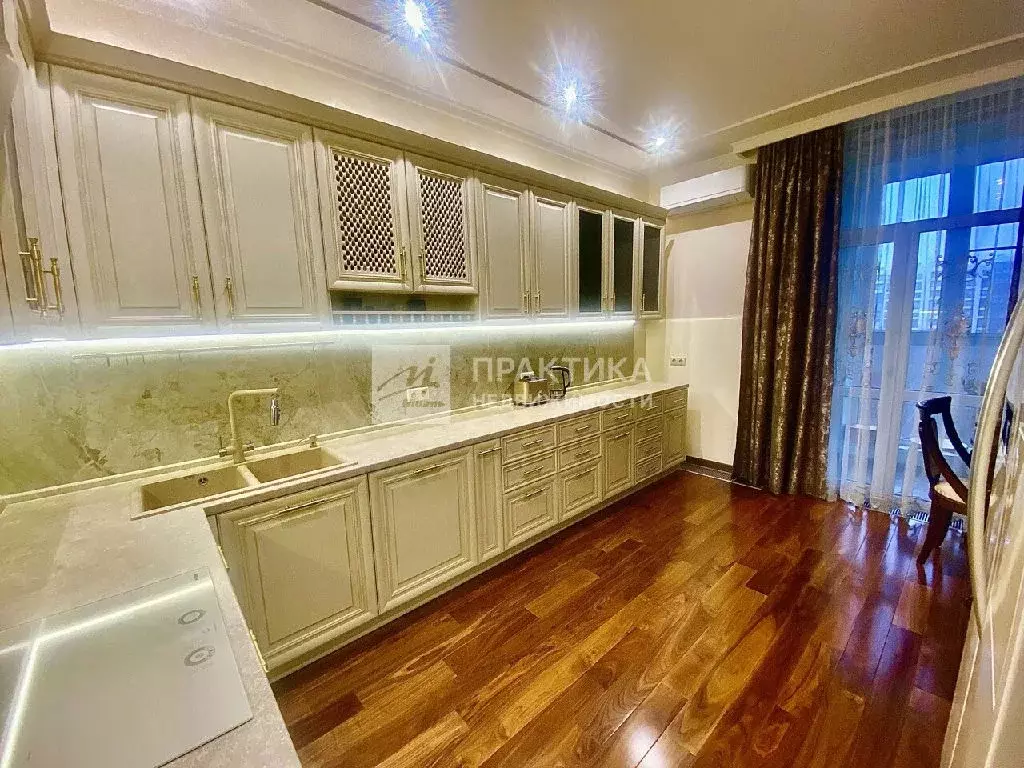 Продается 4-комнатная квартира - Фото 1