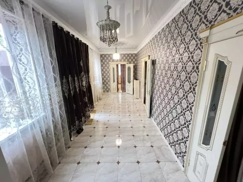 Дом в Ингушетия, Назрань 2-я линия (200 м) - Фото 1