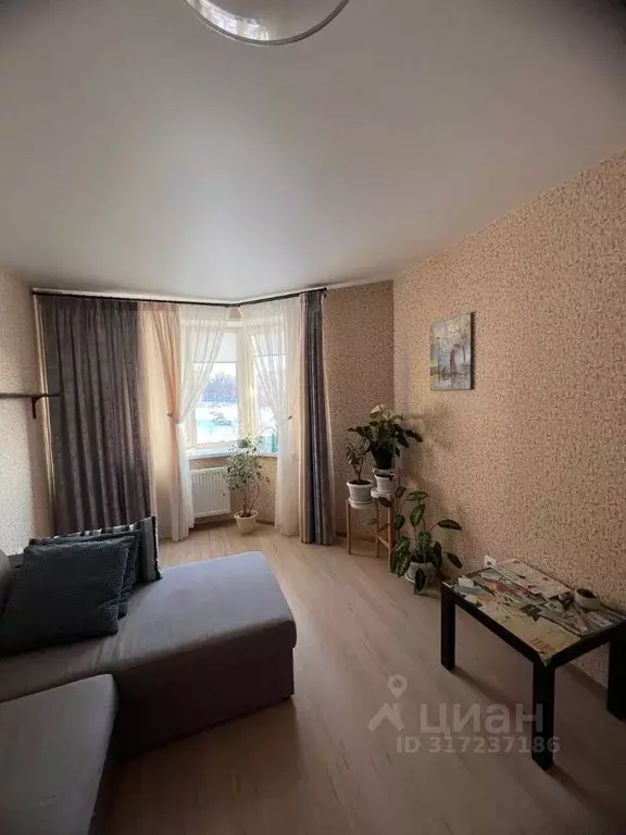 1-к кв. Удмуртия, Ижевск Фронтовая ул., 4 (40.0 м) - Фото 1