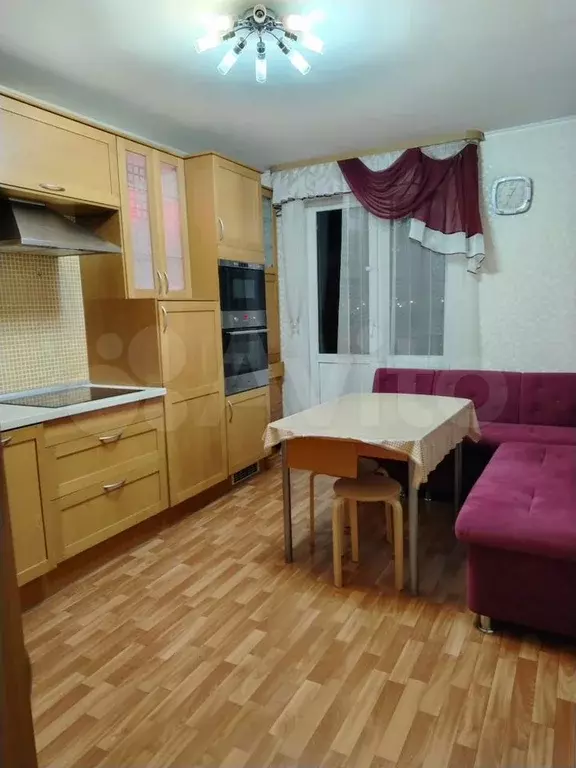 2-к. квартира, 60 м, 7/18 эт. - Фото 0