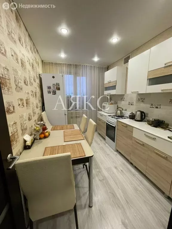2-комнатная квартира: Ишимбай, Бульварная улица, 24 (50 м) - Фото 0
