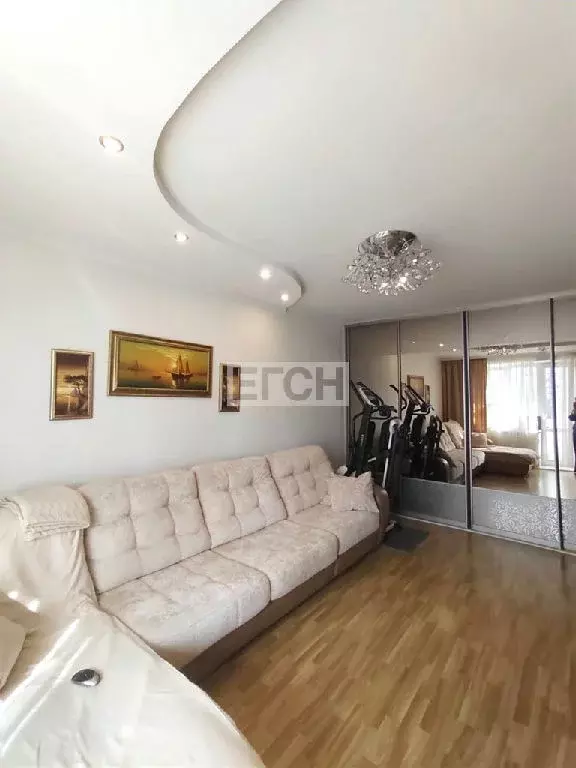 Продается 2-комнатная квартира - Фото 1
