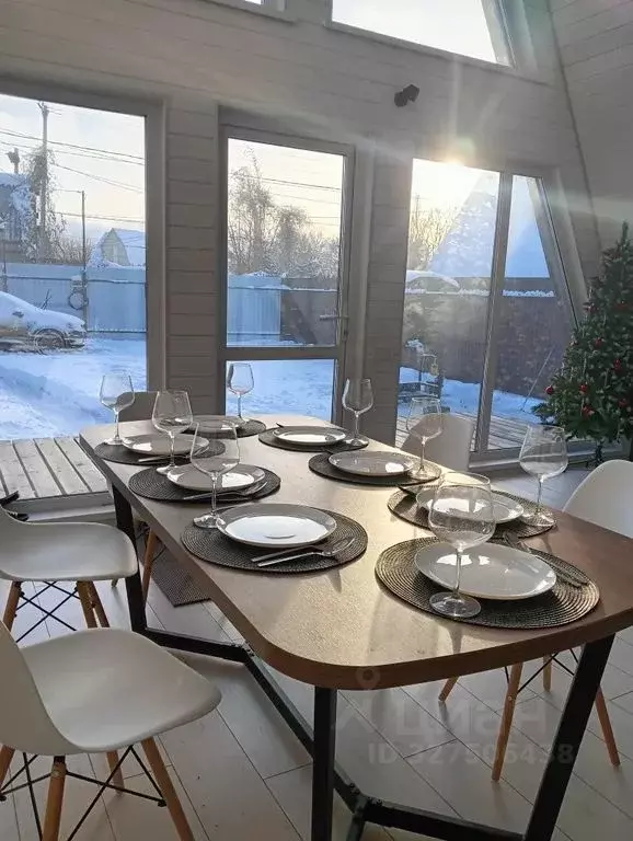 Дом в Оренбургская область, Оренбургский район, Нежинский сельсовет, ... - Фото 1