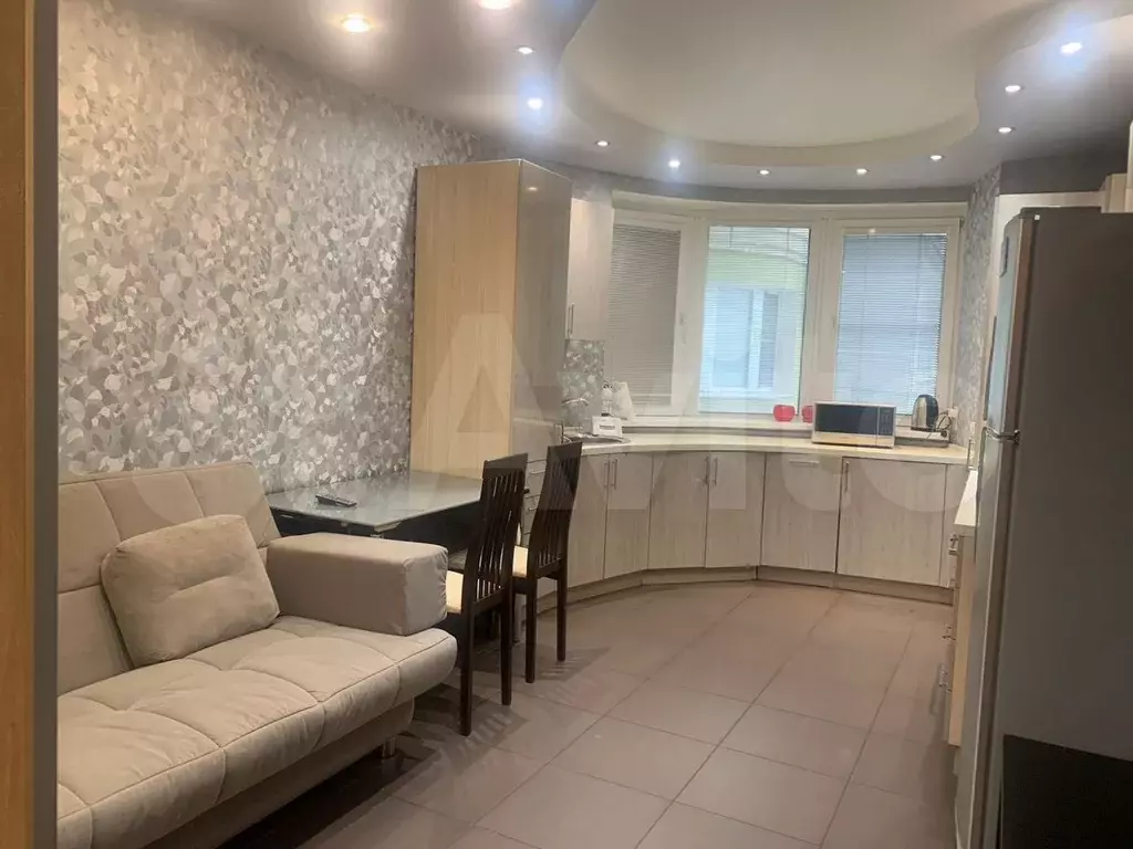 1-к. квартира, 63 м, 2/9 эт. - Фото 1