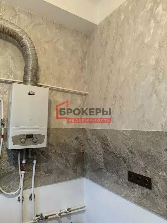 2-к кв. Севастополь ул. Матвея Воронина, 63 (48.0 м) - Фото 1