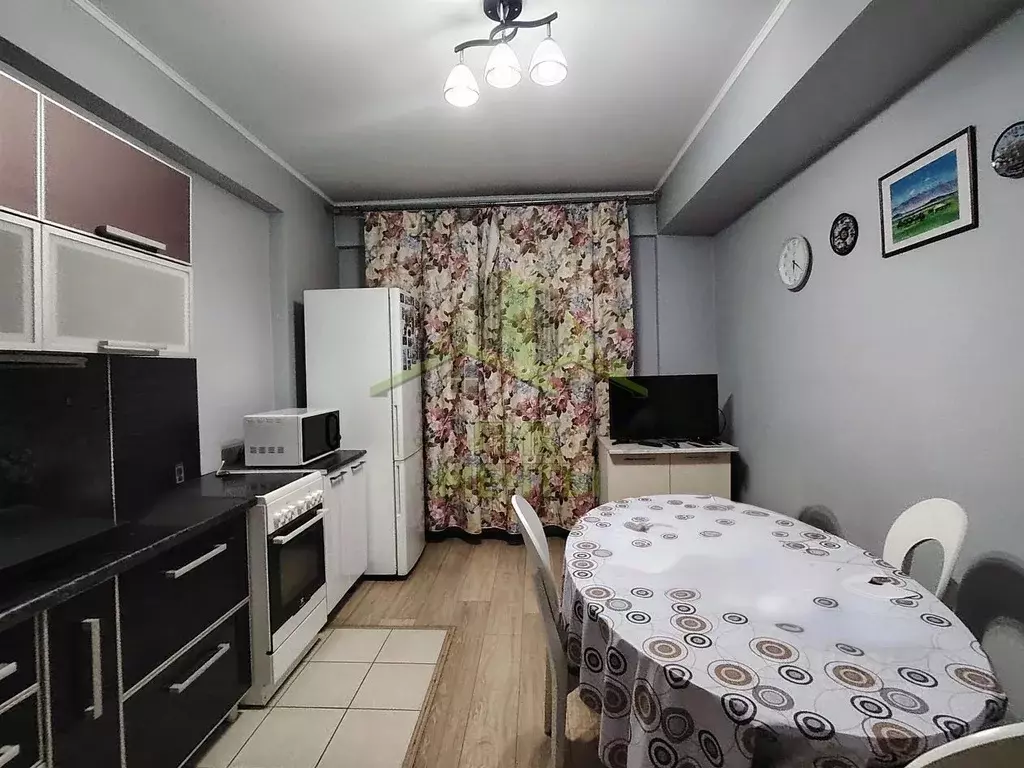 2-к кв. Бурятия, Улан-Удэ ул. Калашникова, 11Б (67.3 м) - Фото 1