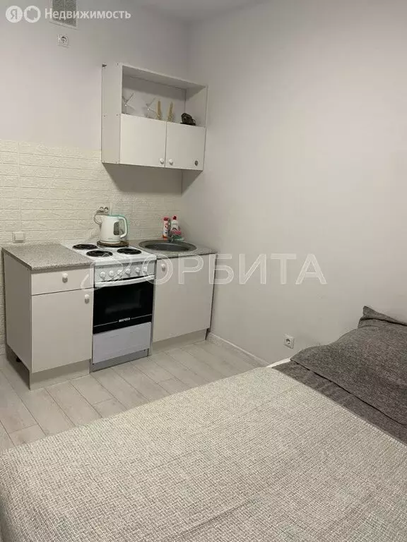 Квартира-студия: Тюмень, Алматинская улица, 6 (19 м) - Фото 1