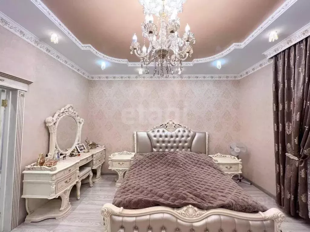 Дом в Башкортостан, Стерлитамак ул. Ивана Лозбеня (205 м) - Фото 1