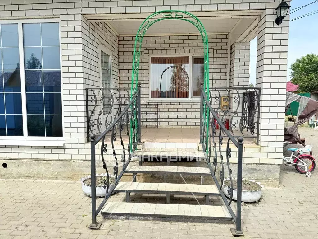 Дом в Орловская область, Свердловский район, Змиевка городское ... - Фото 1