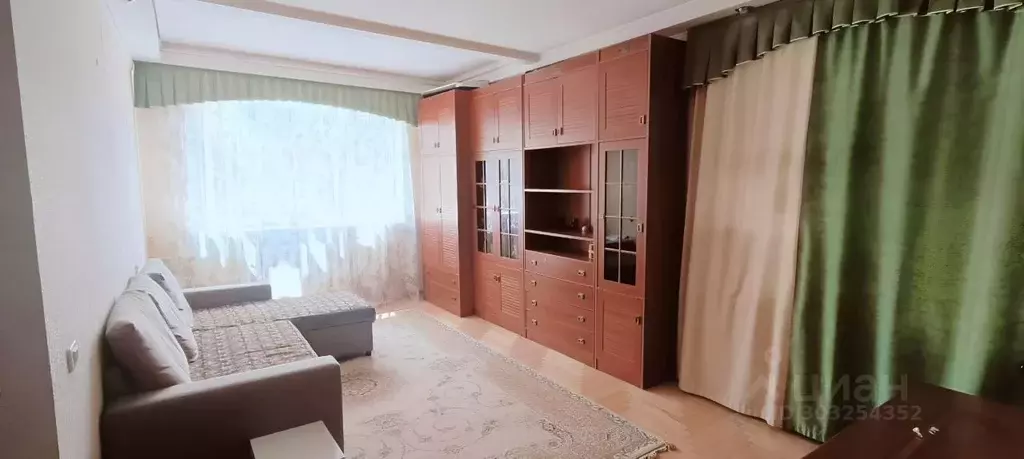 3-к кв. Ставропольский край, Кисловодск ул. Жуковского (65.5 м) - Фото 1