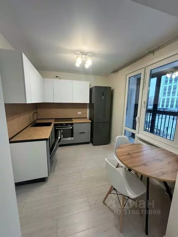 1-к кв. Татарстан, Казань ул. Александра Курынова, 10к2 (30.0 м) - Фото 0