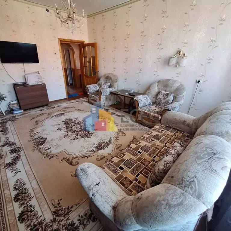 3-к кв. Тульская область, Новомосковск Октябрьская ул., 20 (77.0 м) - Фото 1