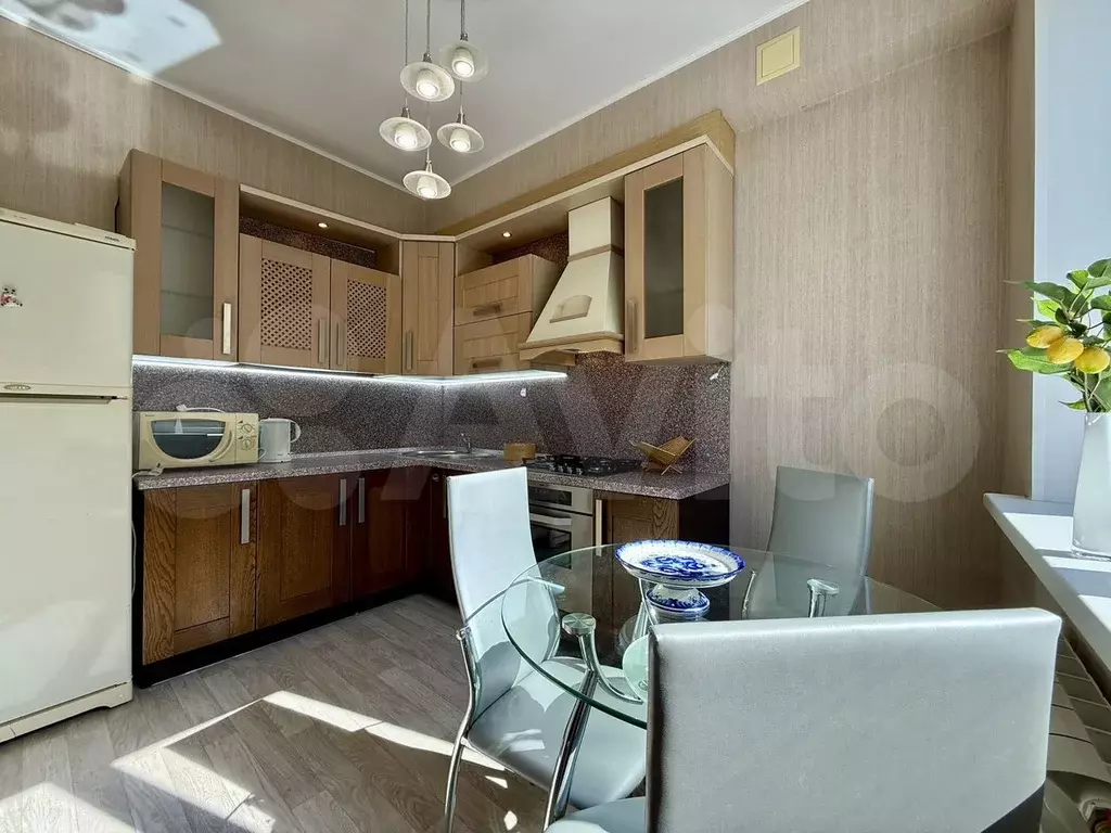 3-к. квартира, 80 м, 2/4 эт. - Фото 1