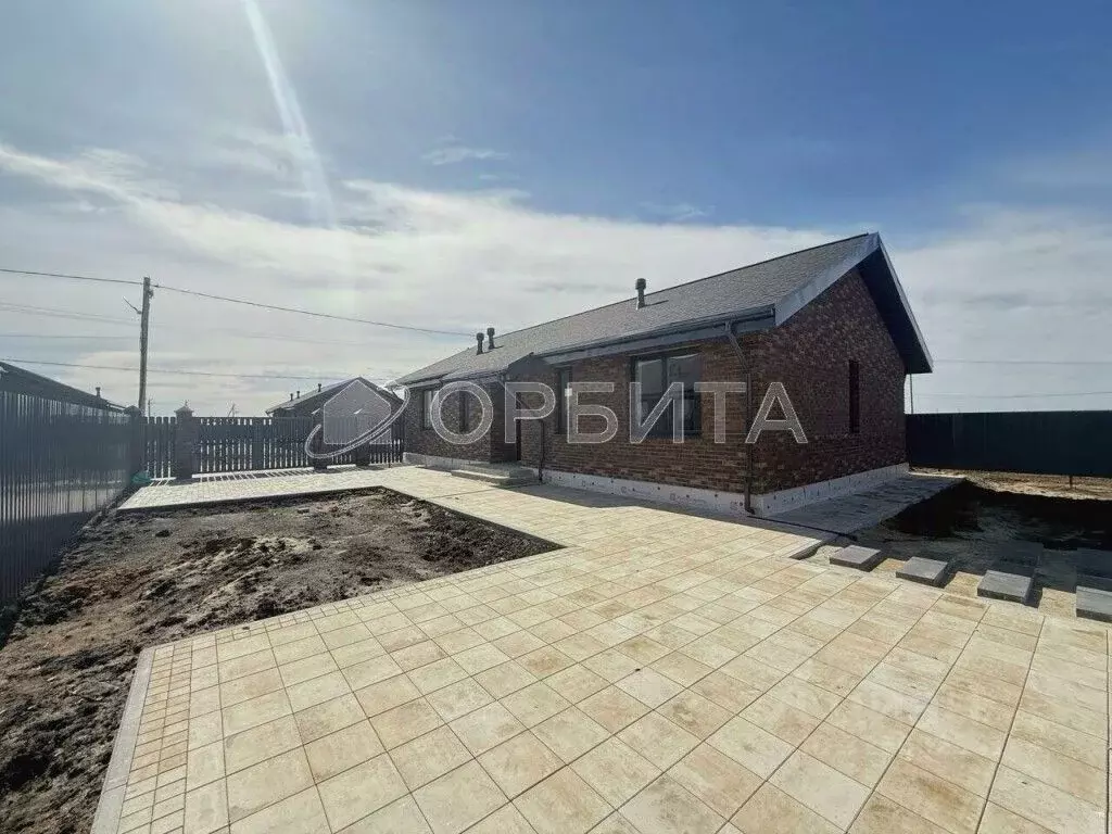 Дом в Тюменская область, Тюменский муниципальный округ, д. Елань ул. ... - Фото 1