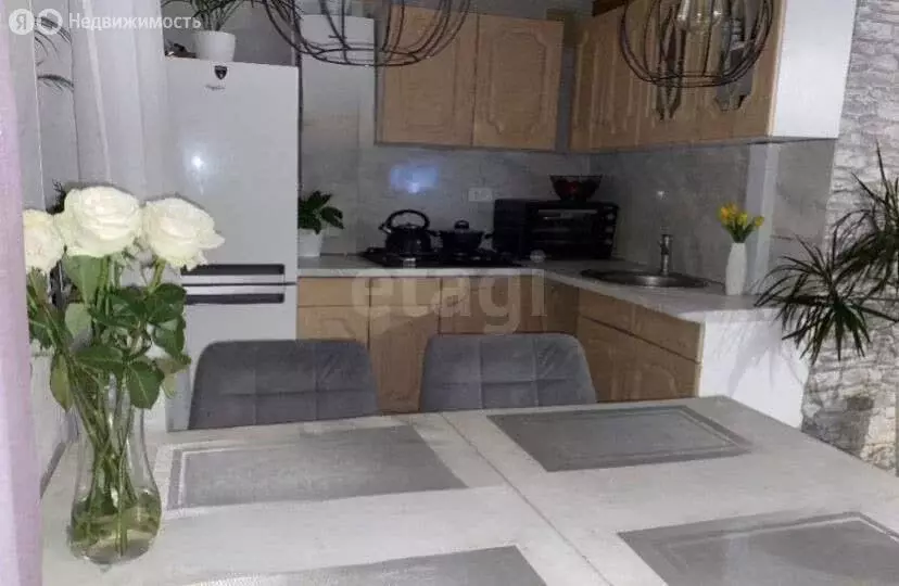 3-комнатная квартира: Калининград, улица Багратиона, 106 (57.5 м) - Фото 2