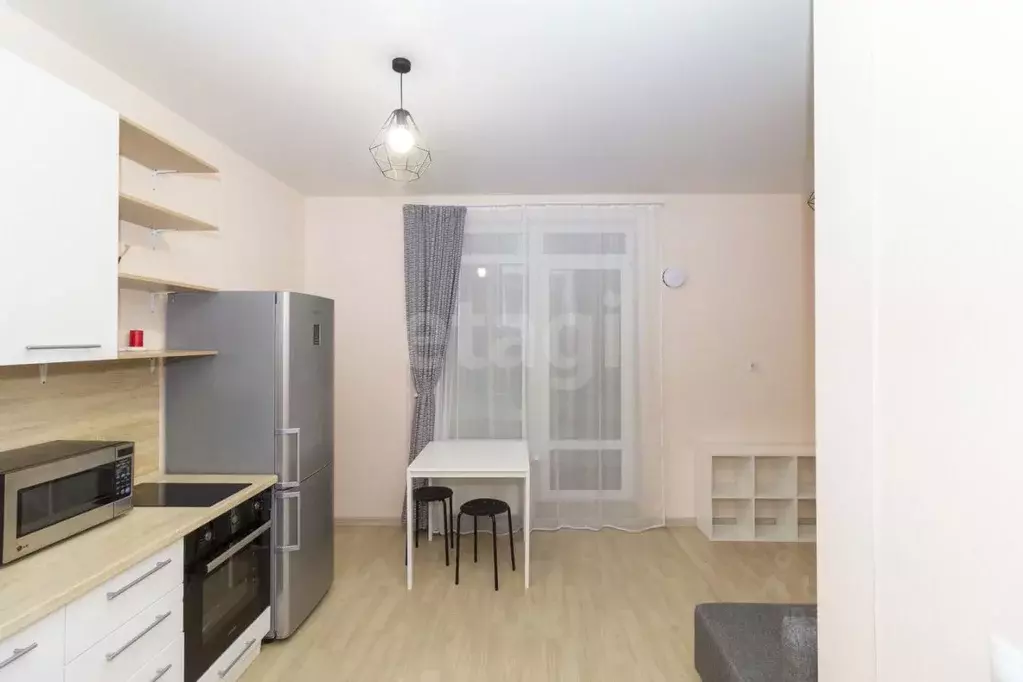 Студия Тюменская область, Тюмень ул. Владимира Бахарева, 3к1 (22.0 м) - Фото 2